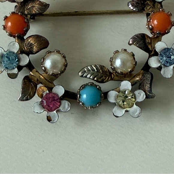 Vintage 1960s Floral Wreath Brooch & Earrings Set-Multi-Color Enamel/Faux Pearl - Picture 6 of 16
